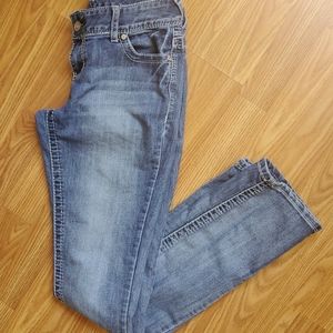 Light Wash Maurices Straight Leg 3/4 LONG